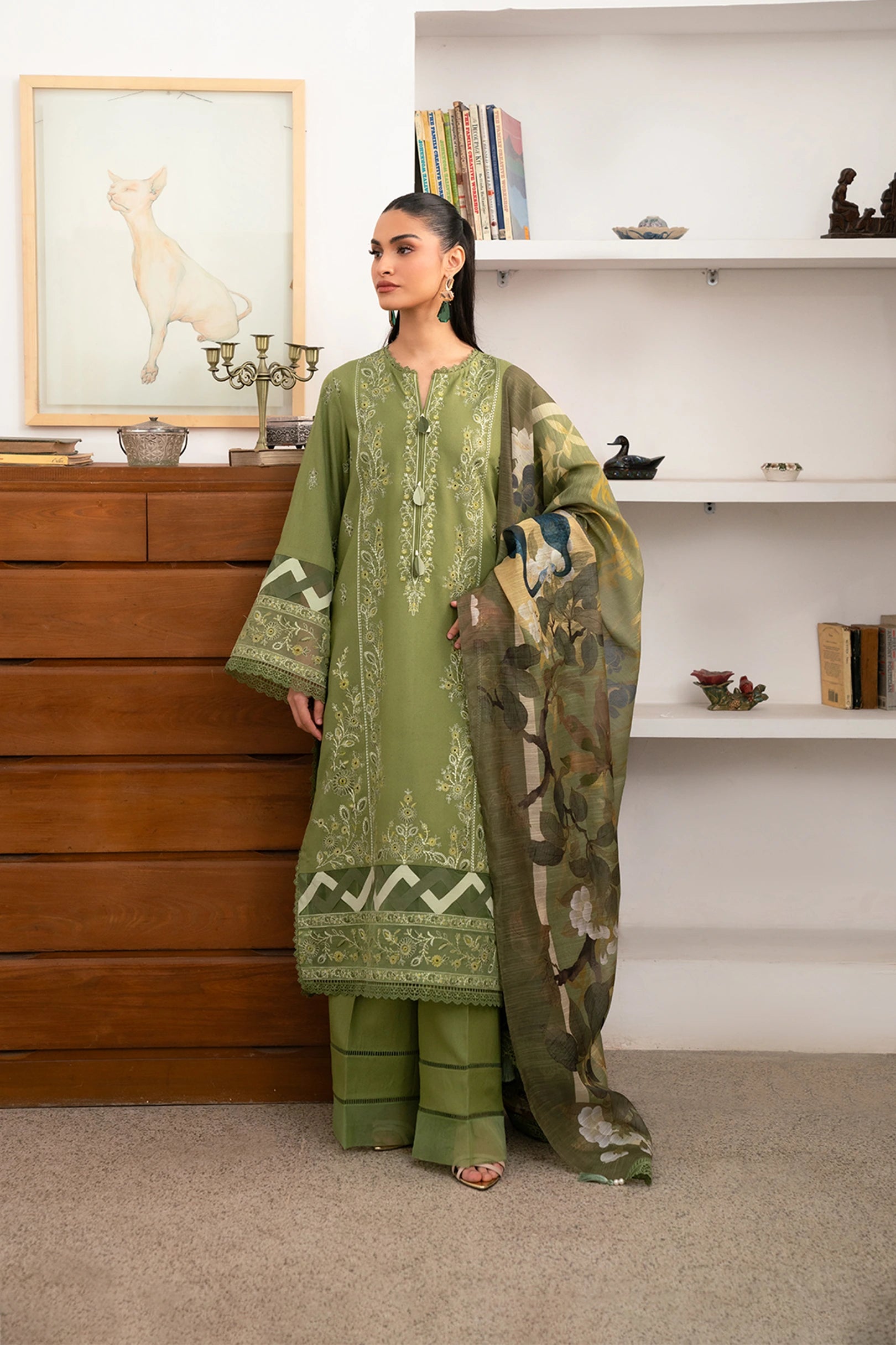 3 Piece Karandi Embroidered Suit