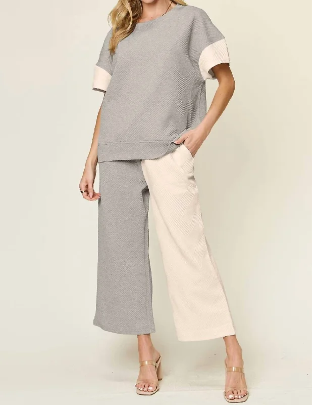 Chic Textured T-Shirt & Pants Set In Light Gray