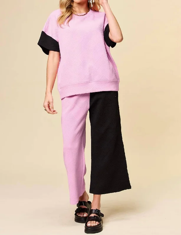 Chic Textured T-Shirt & Pants Set In Pink